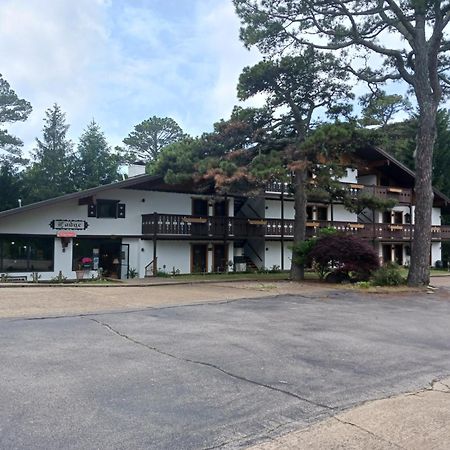 Bavarian Inn Motel & Restaurant 유레카 스프링스 외부 사진