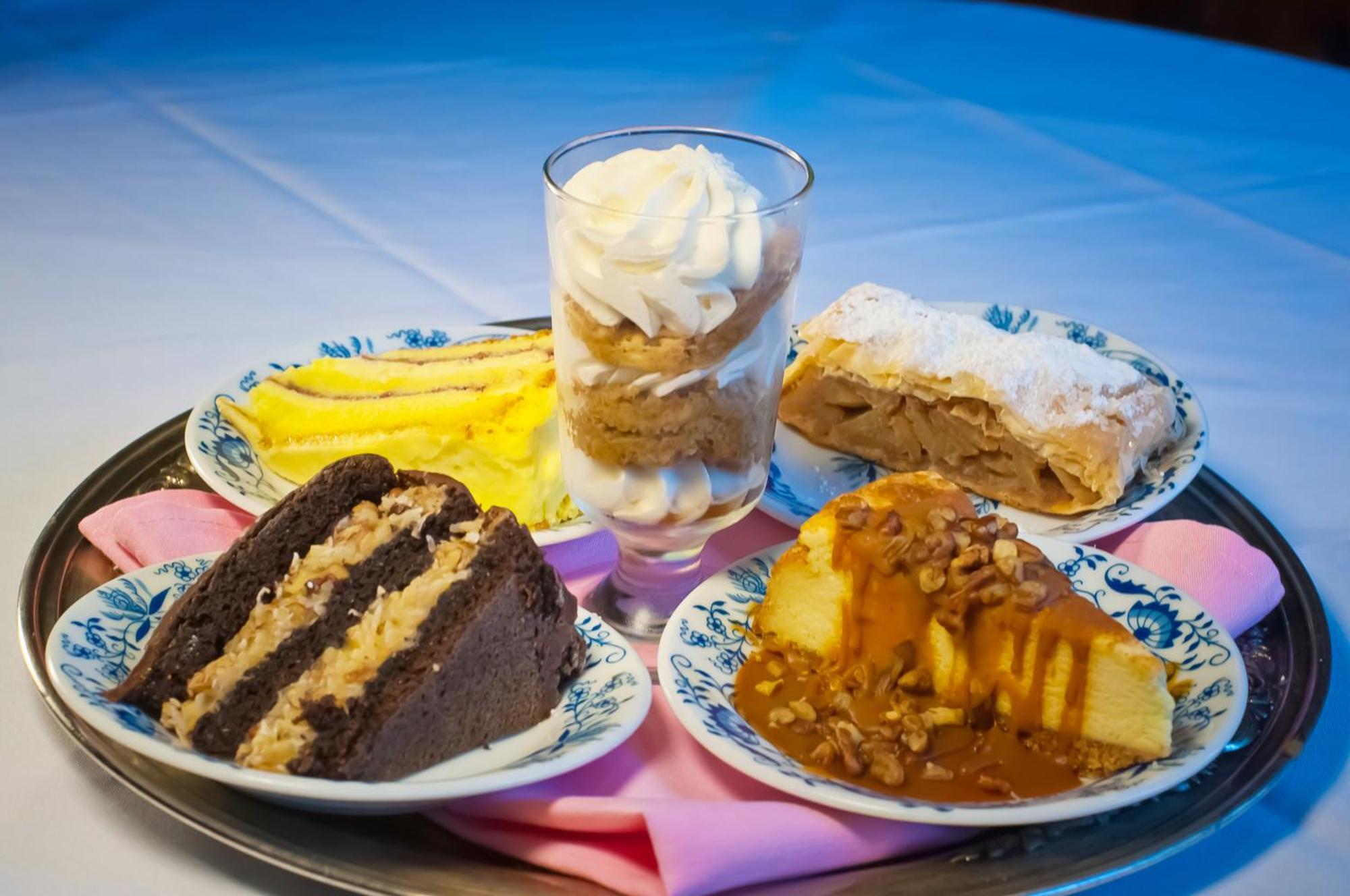 Bavarian Inn Motel & Restaurant 유레카 스프링스 외부 사진