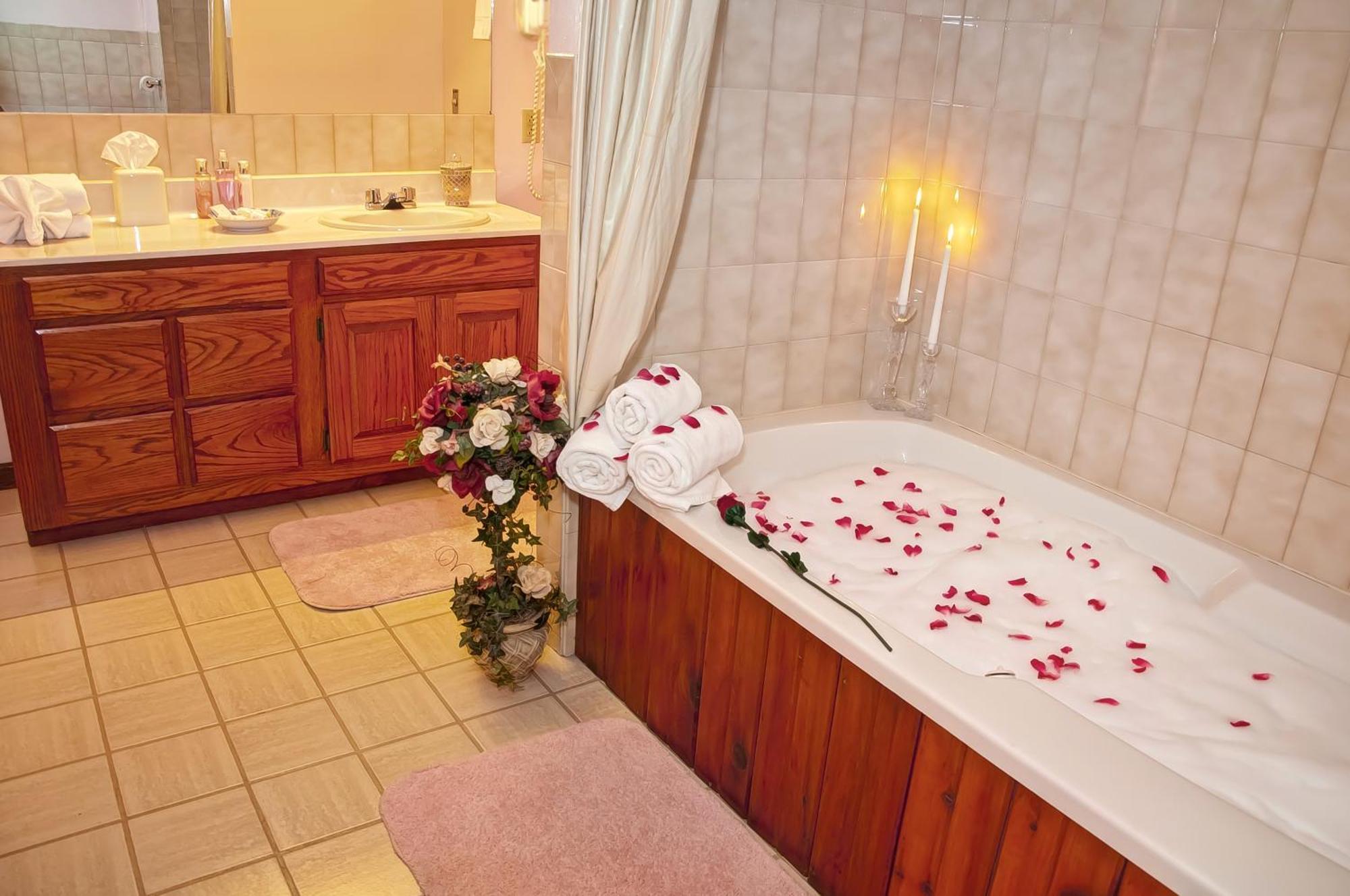Bavarian Inn Motel & Restaurant 유레카 스프링스 외부 사진