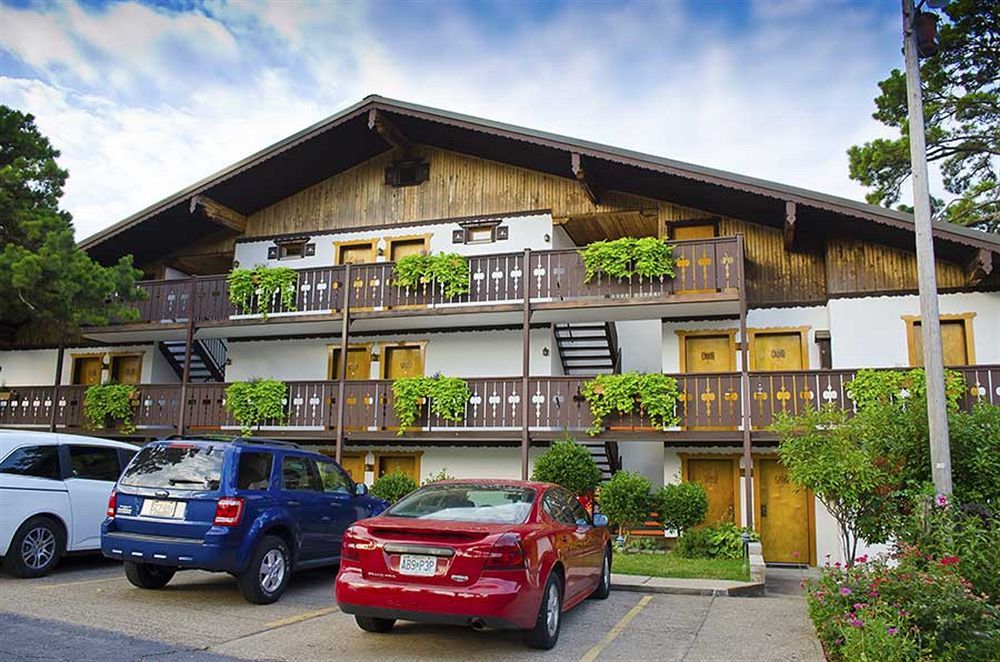 Bavarian Inn Motel & Restaurant 유레카 스프링스 외부 사진